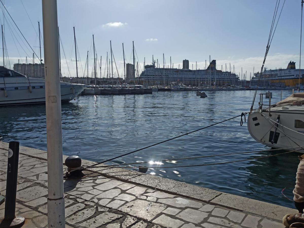 Apartment Sweet Aloha - Le Mourillon -host